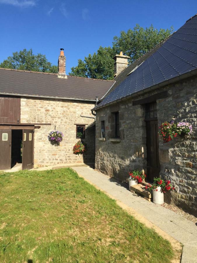 No 3 Route De Lingramiere Bed & Breakfast La Ferte-Mace Exterior photo